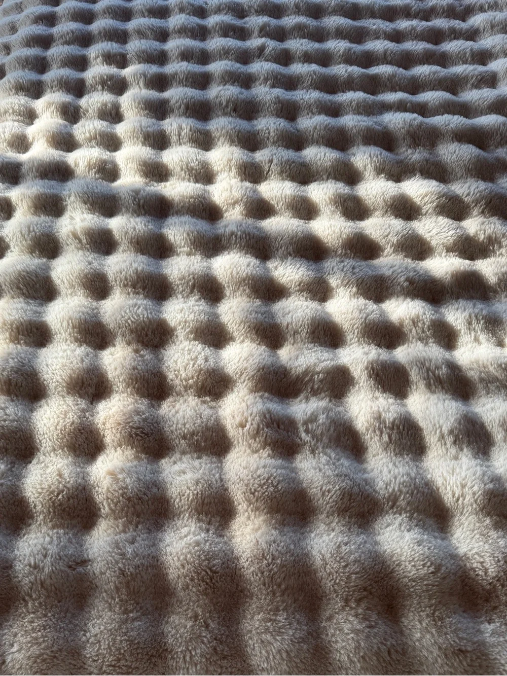 Cozy Earth Bubble Cuddle Blanket Large